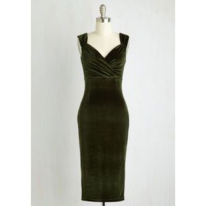 ROCK STEADY Lady Love Song Velvet Dress in…